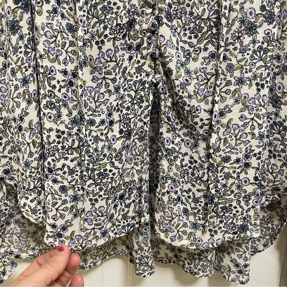Free People Lela Flowy Breezy Boho Shirt Peasant Style Floral L - Picture 8 of 10